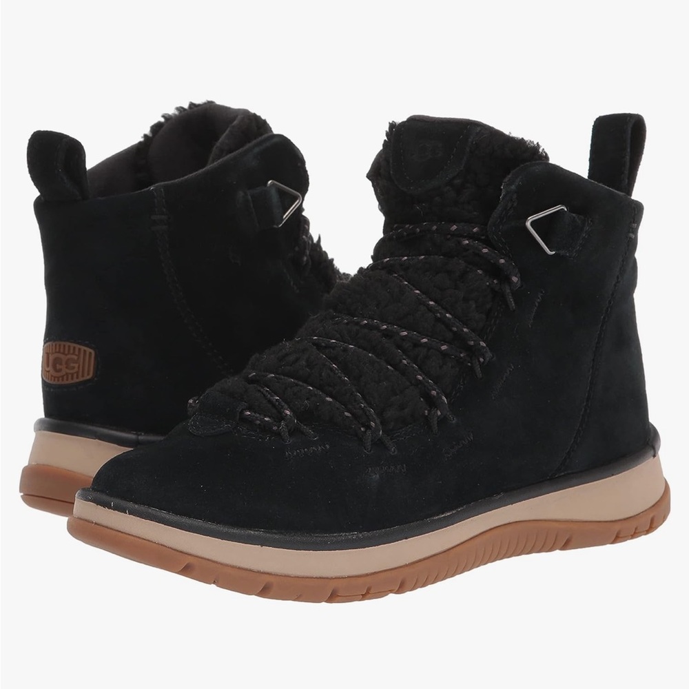 UGG Women's Lakesider Heritage Mid Ankle Boot - Like New